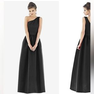 NWT Alfred Sung D531